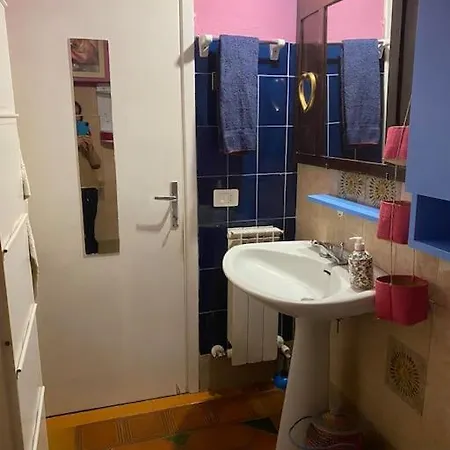 Accogliente Bilocale 200mt Dal Mare Con Parcheggio Apartamento *